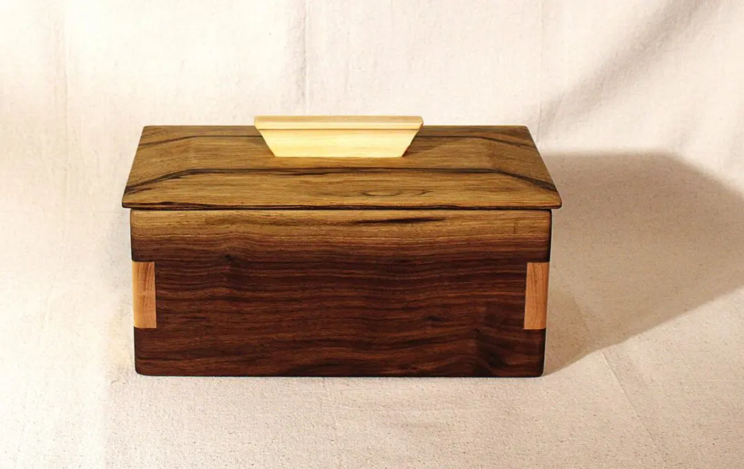 Ornate Box 2026.01