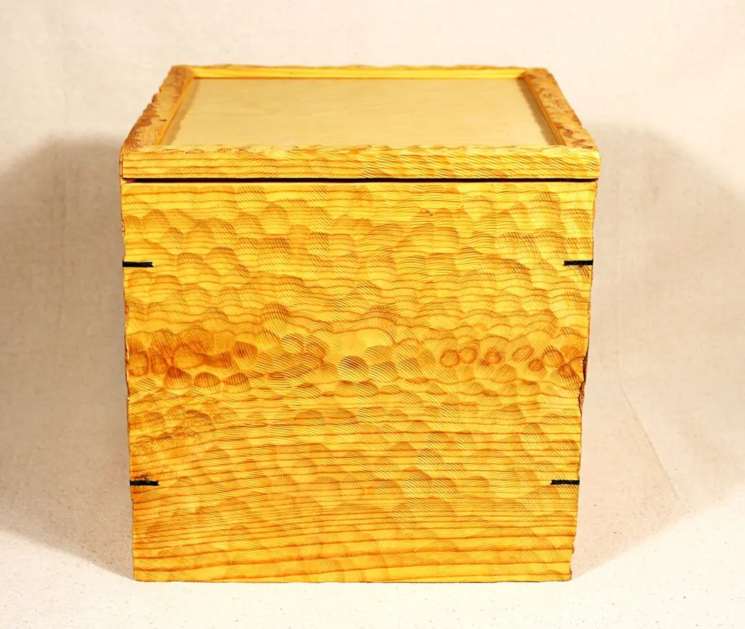 Hearth Box Gold Honey Crater 2026.10